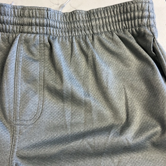 🌺3/$15 Nike grey comfy shorts - Picture 3 of 10